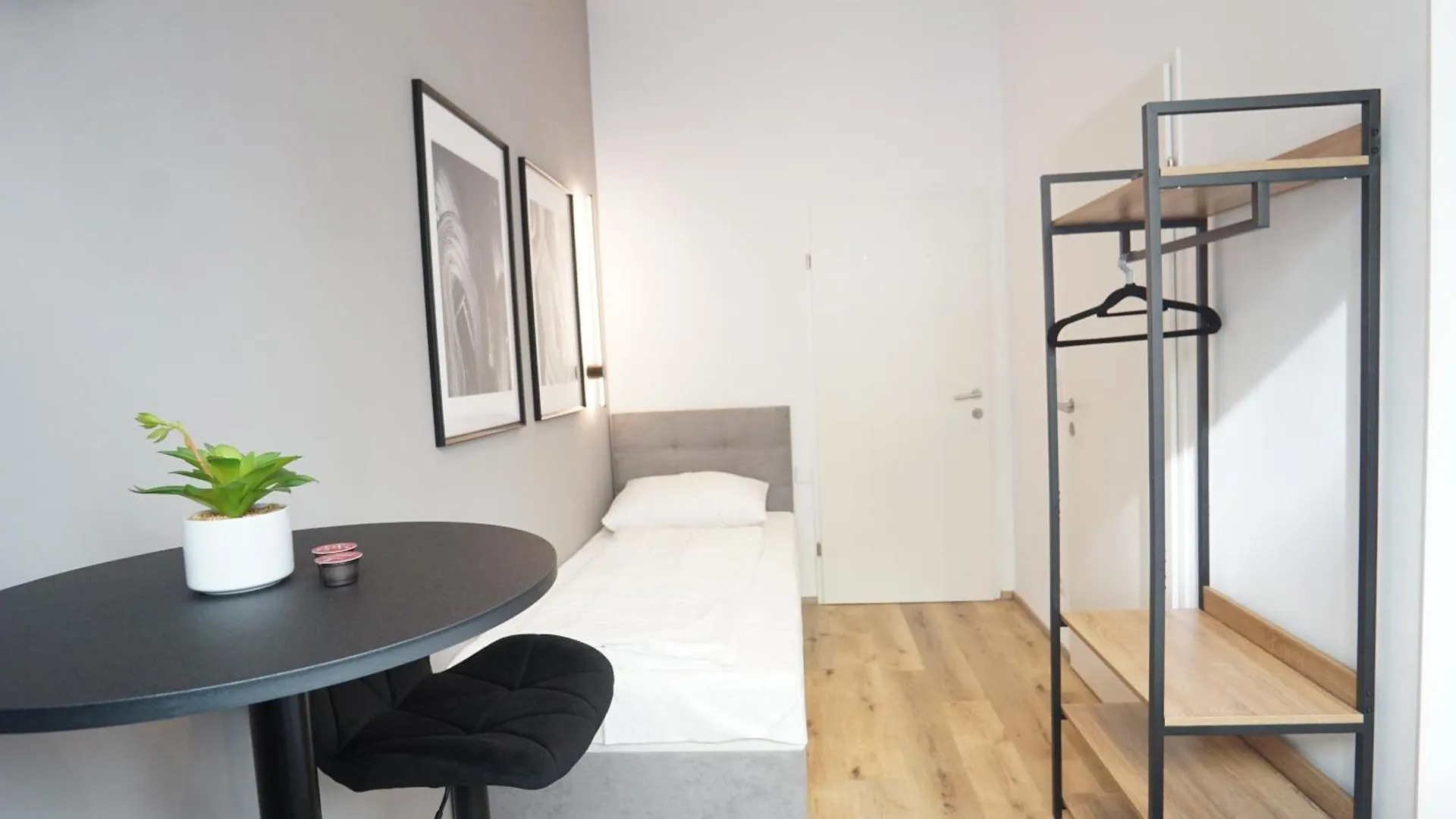 Stylisch, Neu Und Modern - Zwischen Schoenbrunn Und Dem Zentrum فيينا
